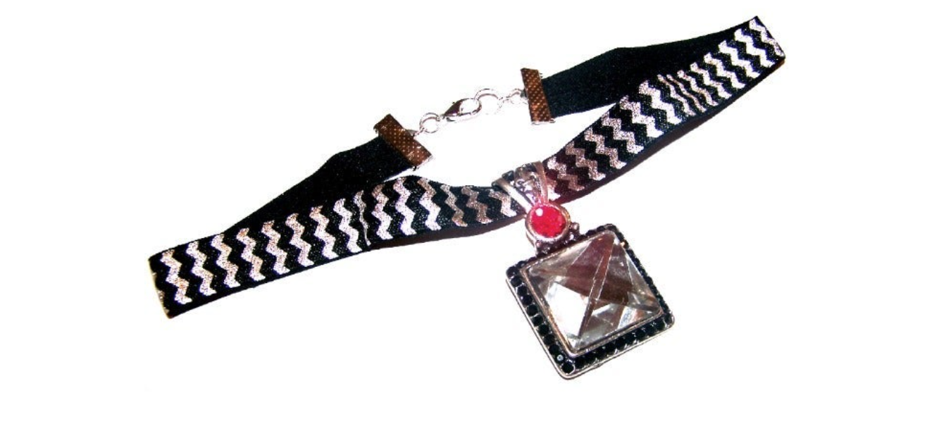 American Gothic Crystal Shimmer Choker
