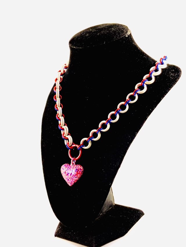 American Grafitti Sub Heart Discreet Daytime Choker