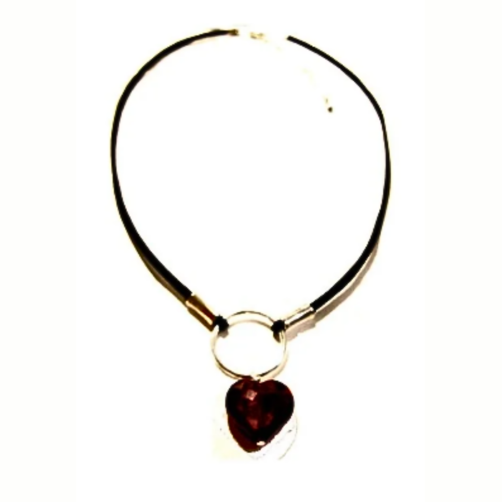 Discreet Leather Choker Necklace With Heart